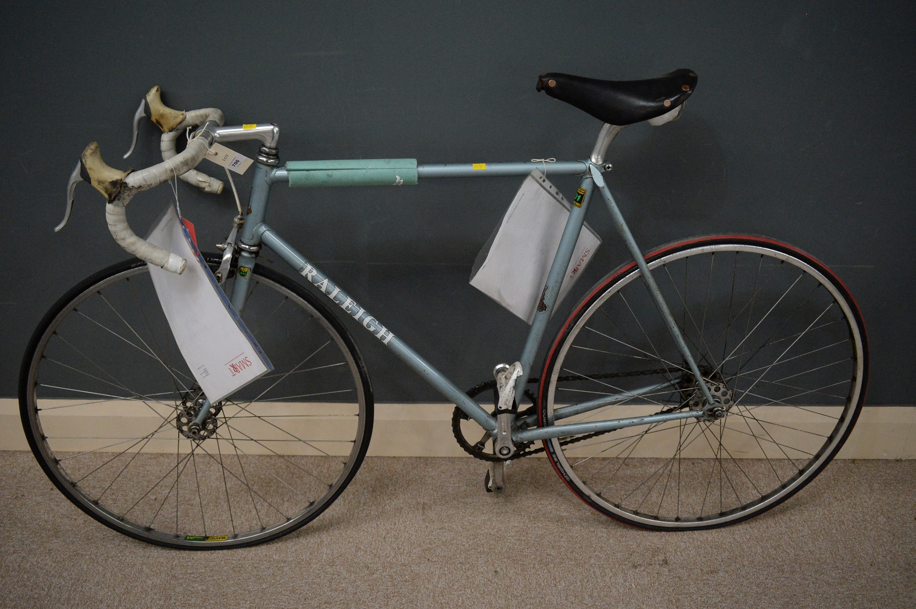 Lot 706 A singlespeed bicycle.