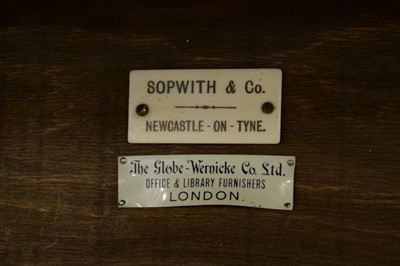 Lot 121 - Globe-Wernicke Co. early 20th C oak five-tier bookcase.