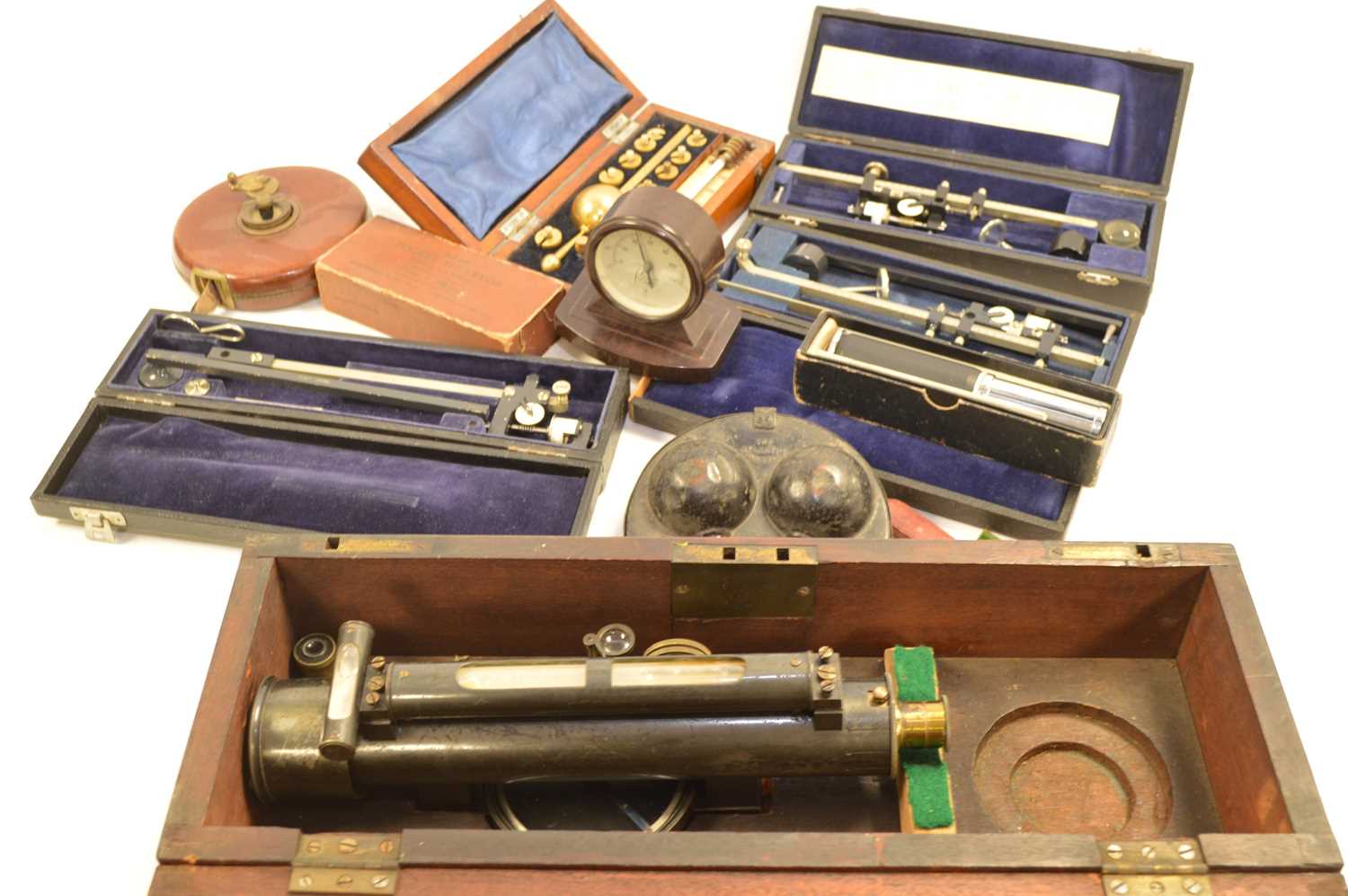 Lot 297 - Scientific instruments