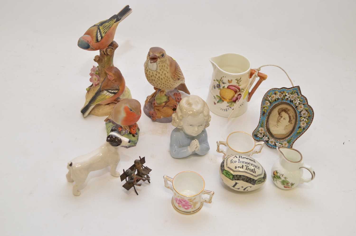 Lot 324 - A Staffordshire darning egg and other items