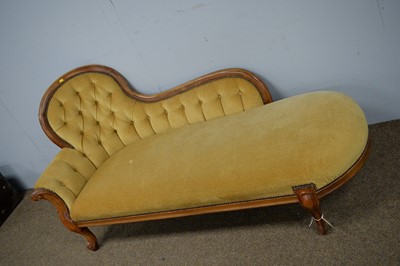 Lot 7 - Victorian style button-back chaise longue.