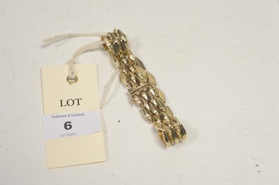 Lot 6 - 9ct. yellow gold bracelet.