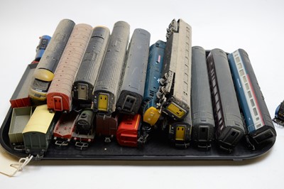 Lot 185 - A selection of Hornby and other 00-gauge model railway stock.