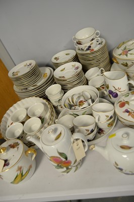 Lot 295 - A large collection of Worcester 'Evesham' pattern fireproof oven-to-tableware.