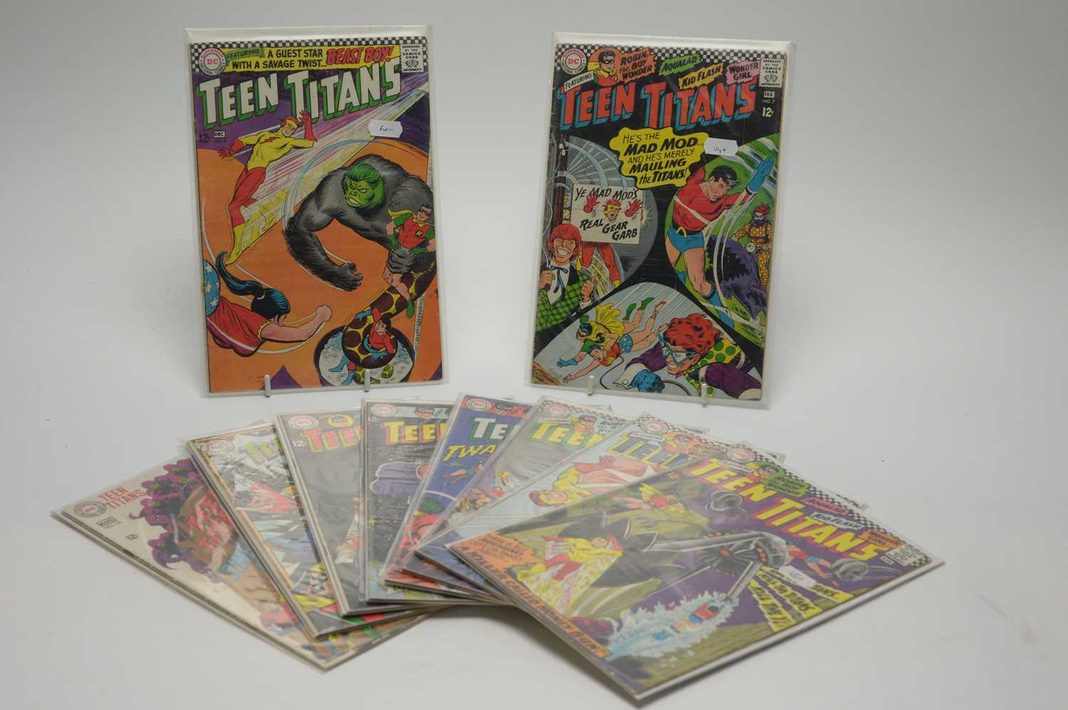 Lot 393 - Teen Titans.
