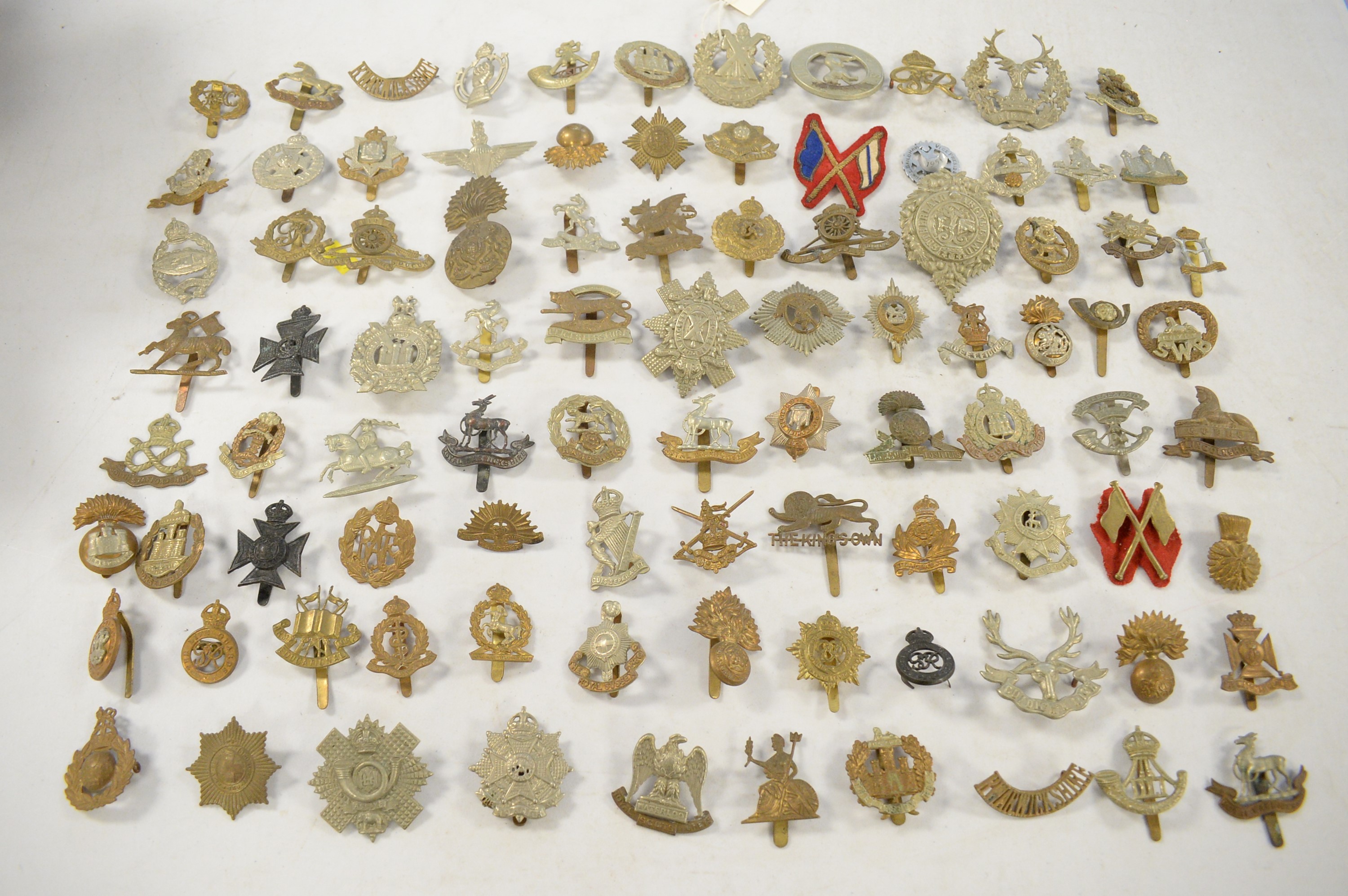 Lot 505 - Collection of military cap badges, various