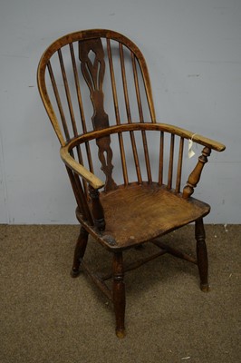 Lot 127 - 19th Century ash and elm Windsor chair