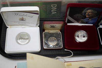 Lot 384 - Commemorative crowns, other coins, and stamps.