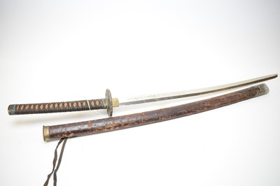 Lot 305 - Japanese katana-style sword.