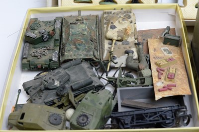 Lot 241 - Dinky Toys American 105mm gun, and other toys, etc.