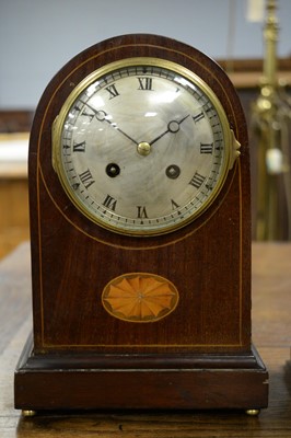 Lot 147 - Two mantel clocks.