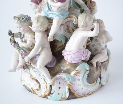 Lot 541 - Meissen centre basket and stand