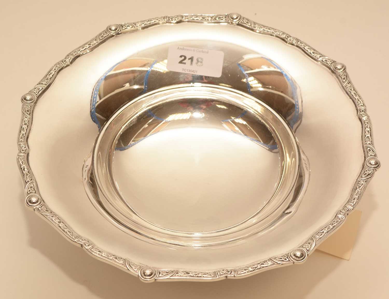 Lot 218 - A silver bowl by Addie Bros