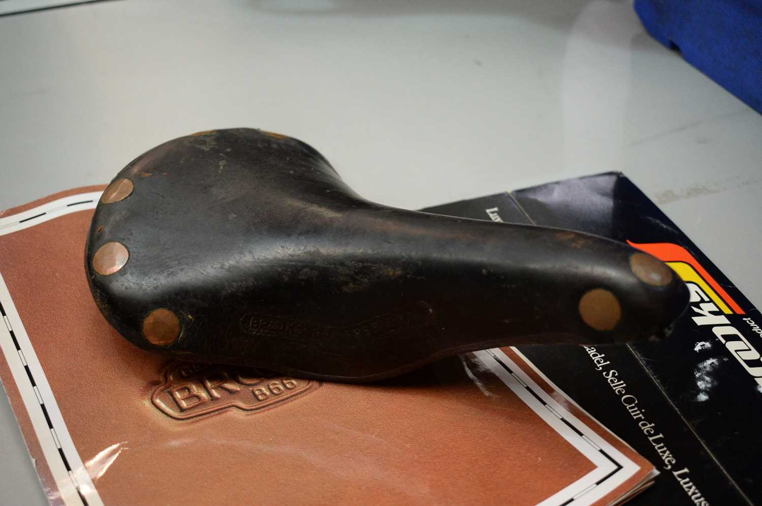 brooks saddle amazon
