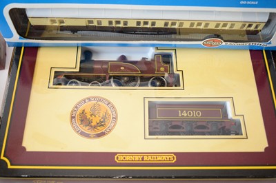 Lot 846 - 00-gauge model railway locomotives and rolling stock.