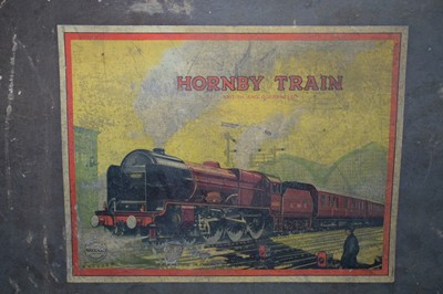 Lot 865 - Hornby 0-gauge electric part train set; and other related items.