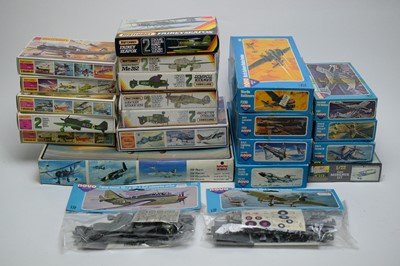 Lot 870 - 1:72 scale plastic construction kits.