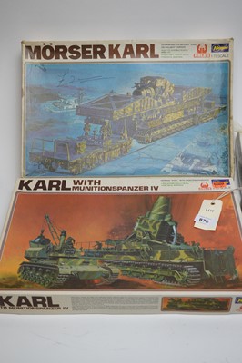 Lot 872 - Military plastic construction kits.