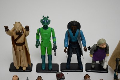 Lot 949 - Twenty Star Wars figures