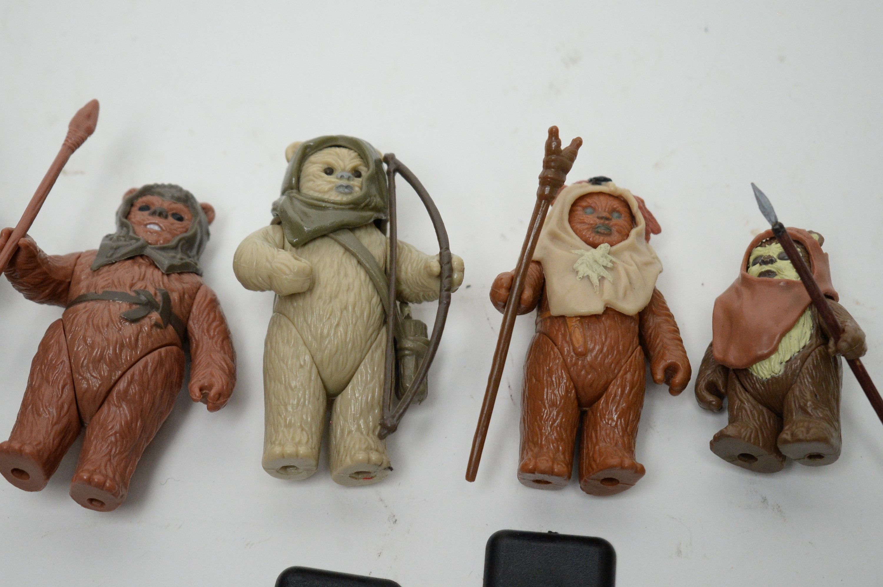 Lot 953 - Star Wars Ewok figures