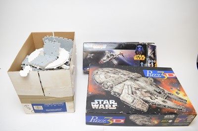 Lot 1020 - Star Wars kit model and jigsaws