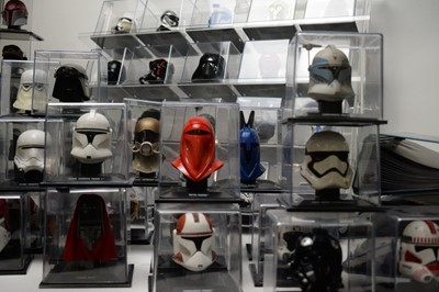 Lot 1031 - Star Wars DeAgostini helmet collection