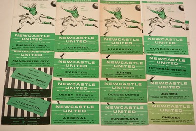Lot 1086 - Newcastle United football programmes.