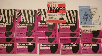 Lot 1089 - Newcastle United football programmes.