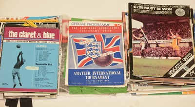 Lot 1101 - Football programmes, etc.