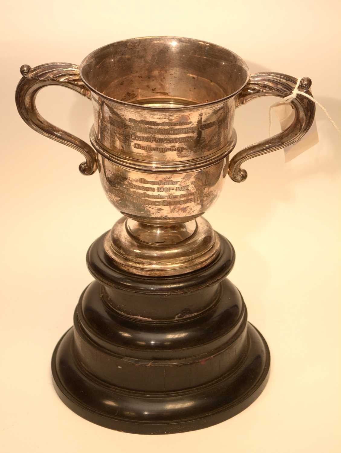 Lot 219 - An early 20th century silver two handled trophy cup