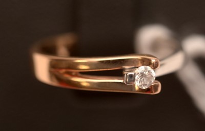 Lot 224 - A diamond ring.