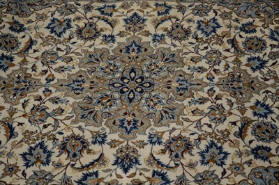Lot 175 - Modern Isfahan carpet