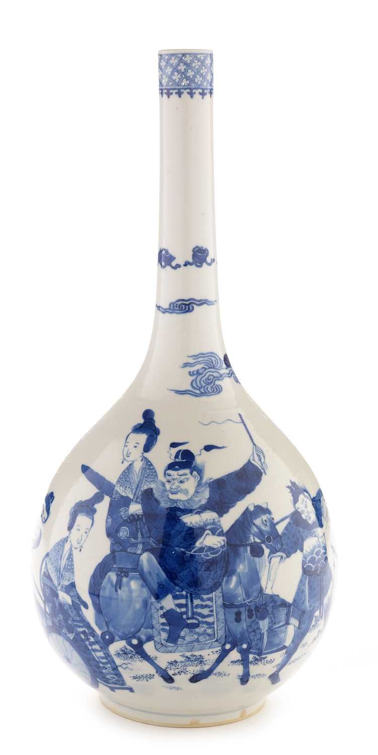 450 - 19th Century Chinese bottle vase