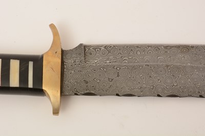 Lot 1010 - 20th Century bowie knife