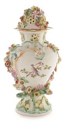 Lot 501 - Derby Frill vase