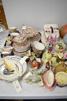 Lot 517 - Household ceramics and other items.