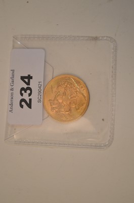 Lot 234 - George V gold sovereign