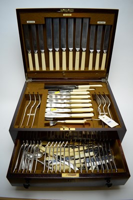 Lot 389 - Canteen of plated cutlery; and set of six silver teaspoons.