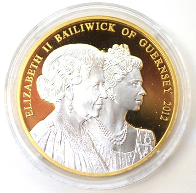 Lot 19 - A Diamond Jubilee Guernsey £5 gold coin