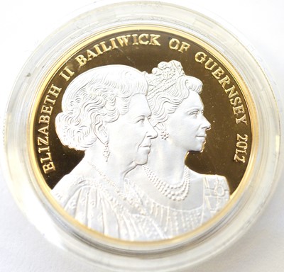 Lot 23 - A Diamond Jubilee 22ct gold piedfort £5 Guernsey crown
