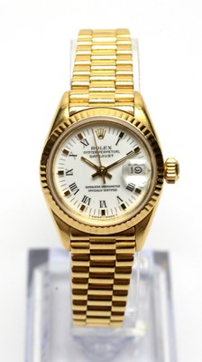Lot 122 - An 18ct yellow gold cased ladies Rolex Oyster Perpetual Datejust
