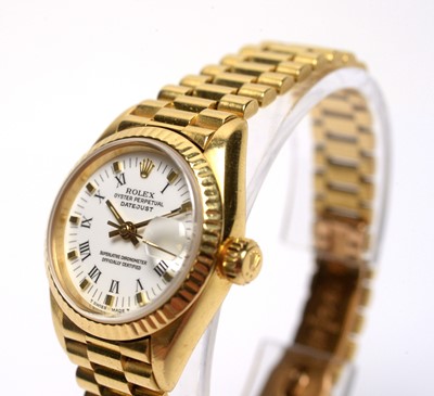Lot 122 - An 18ct yellow gold cased ladies Rolex Oyster Perpetual Datejust