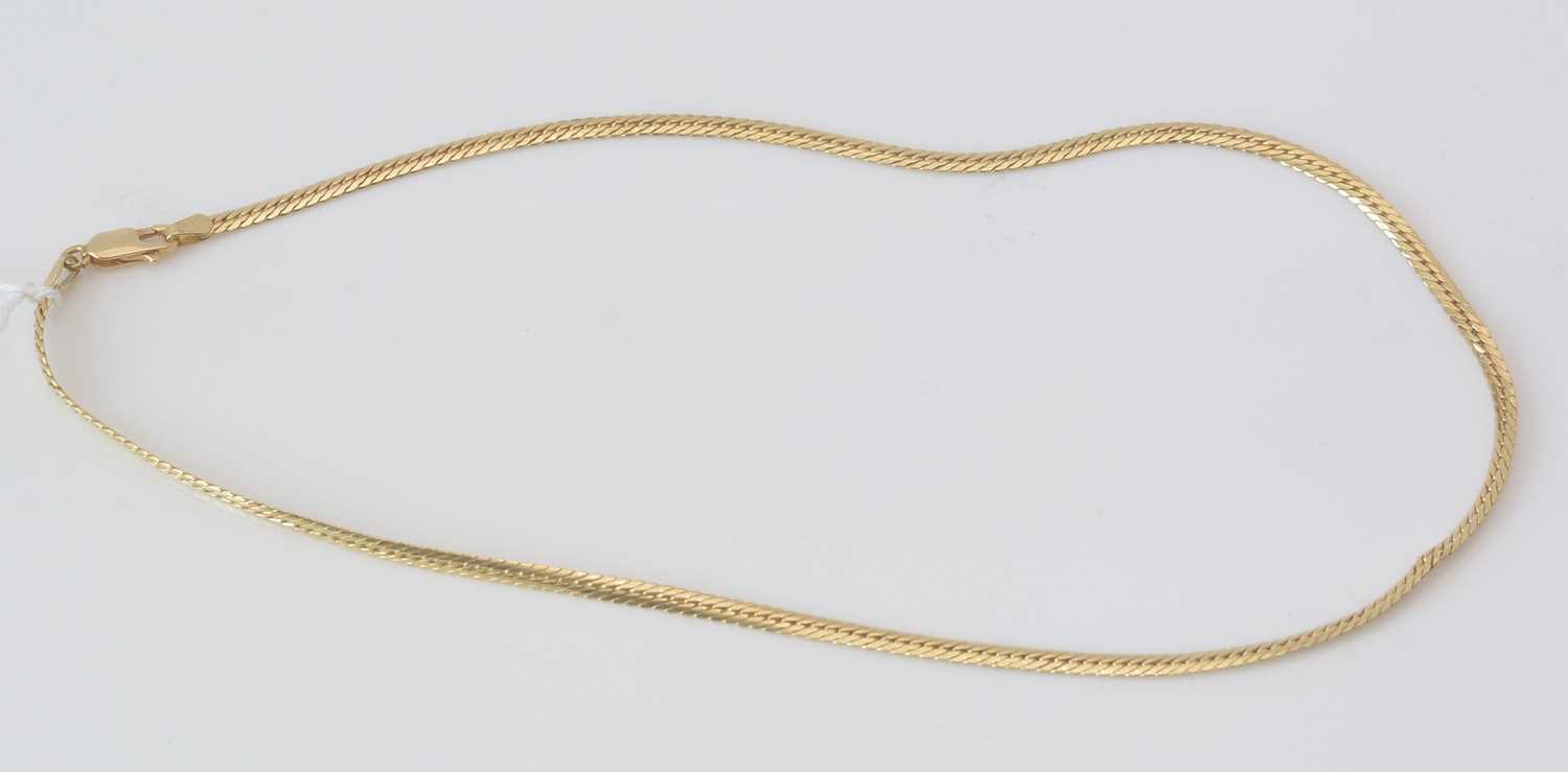 Lot 292 - An 18ct. yellow gold chain necklace.
