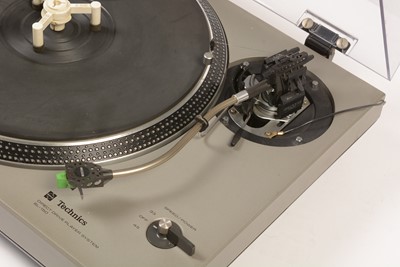 Lot 726 - A Technics Direct Drive Player System SL-150 turntable.