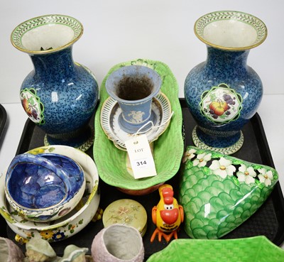Lot 314 - Vases and other items