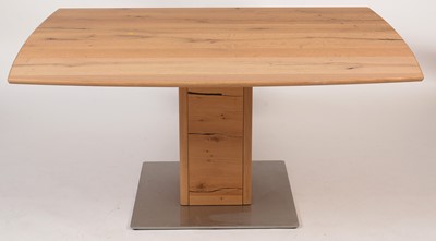 Lot 820 - Venjakob light oak extending dining table