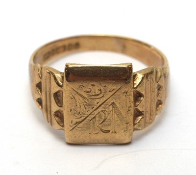 Lot 216 - A selection of rings