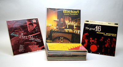Lot 983 - 25 jazz and big band LPs