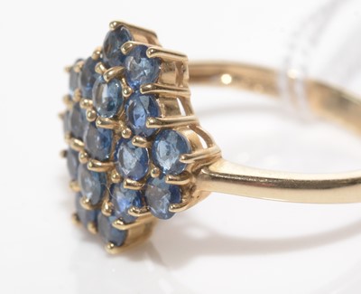 Lot 207 - A Madagascan sapphire ring.