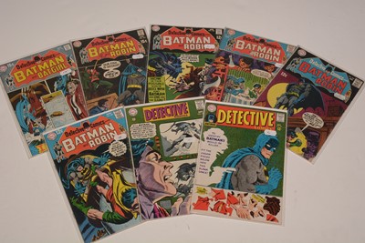 Lot 1327 - Detective Comics.